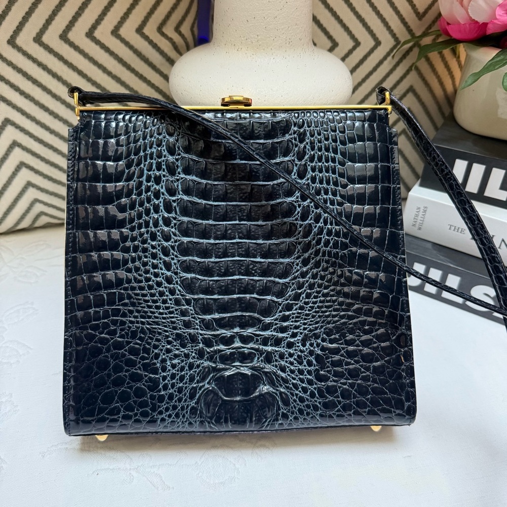 Retta Wolff  Vintage Croc Embossed Design Shoulder Bag